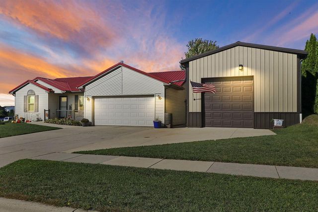 1511 Birchwood STREET, Delavan, WI 53115