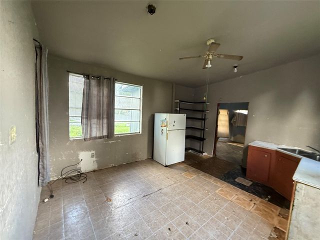 1950 Ash ST, San Marcos, TX 78666