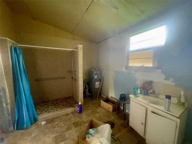 1950 Ash ST, San Marcos, TX 78666