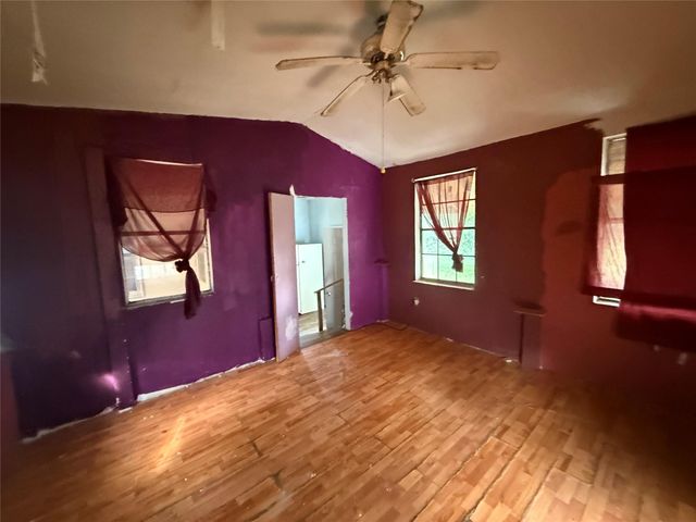 1950 Ash ST, San Marcos, TX 78666