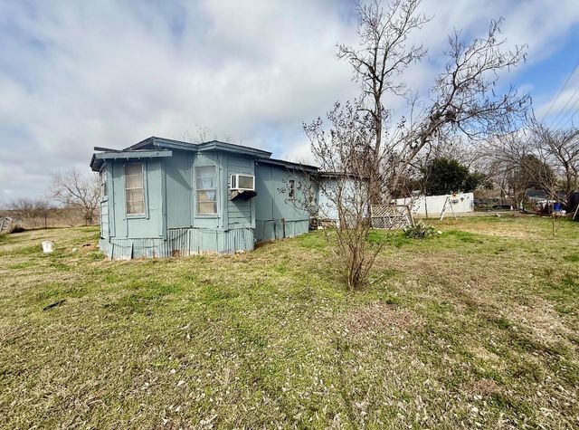 1950 Ash ST, San Marcos, TX 78666