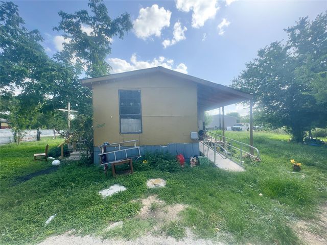 1950 Ash ST, San Marcos, TX 78666