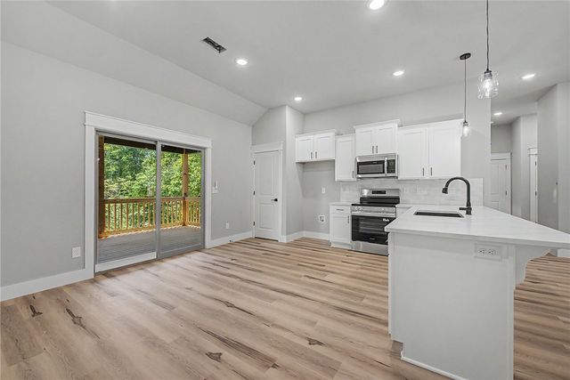 6 Torran Drive, Bella Vista, AR 72715