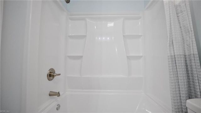 469 Greencastle LN, Virginia Beach, VA 23452