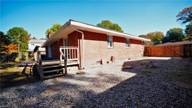 469 Greencastle LN, Virginia Beach, VA 23452