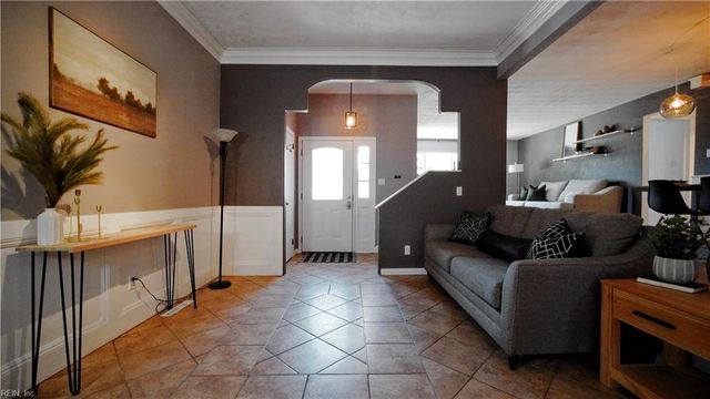 469 Greencastle LN, Virginia Beach, VA 23452