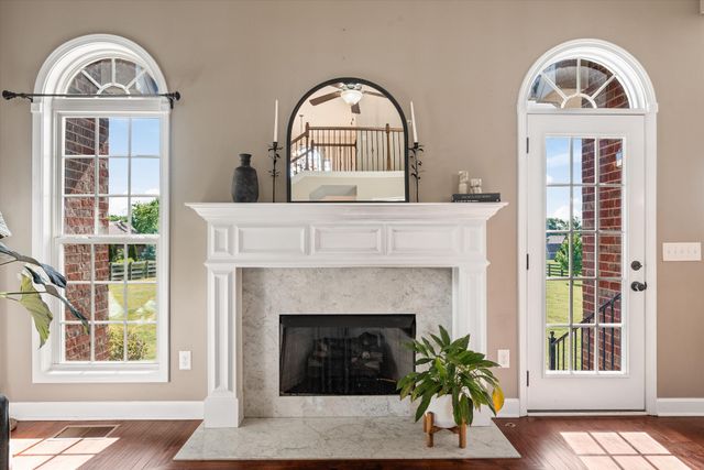 1027 Double Tree Ln, Gallatin, TN 37066