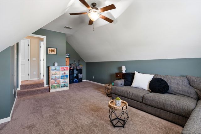 1027 Double Tree Ln, Gallatin, TN 37066