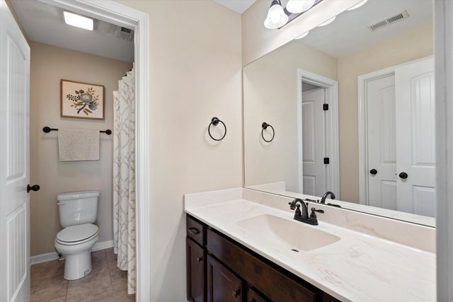 1027 Double Tree Ln, Gallatin, TN 37066
