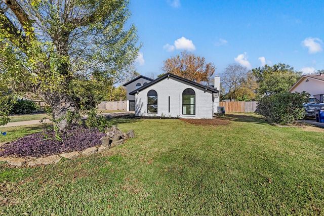 106 Burgundy Lane, League City, TX 77573