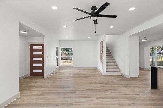 106 Burgundy Lane, League City, TX 77573