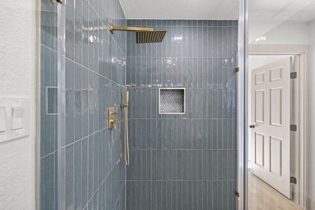 106 Burgundy Lane, League City, TX 77573