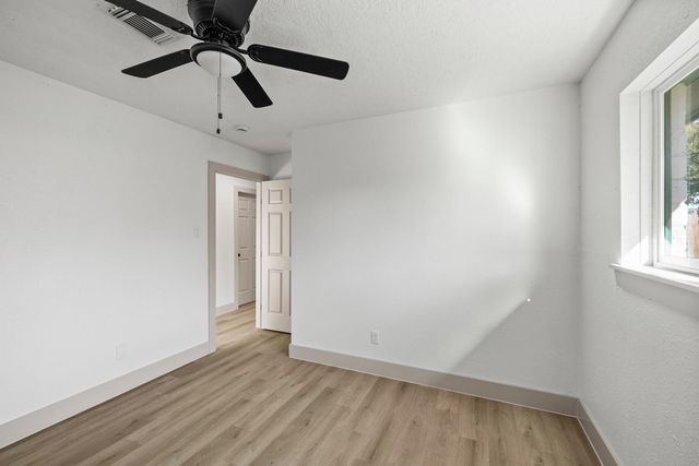 106 Burgundy Lane, League City, TX 77573