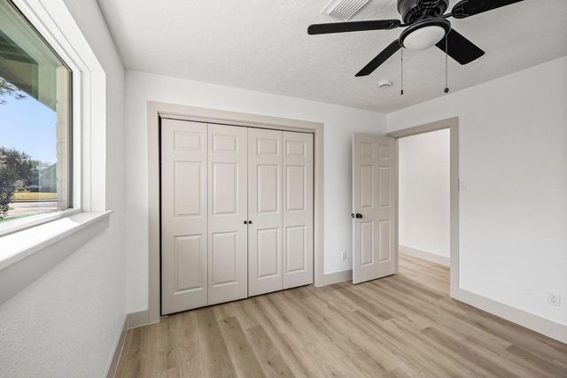 106 Burgundy Lane, League City, TX 77573