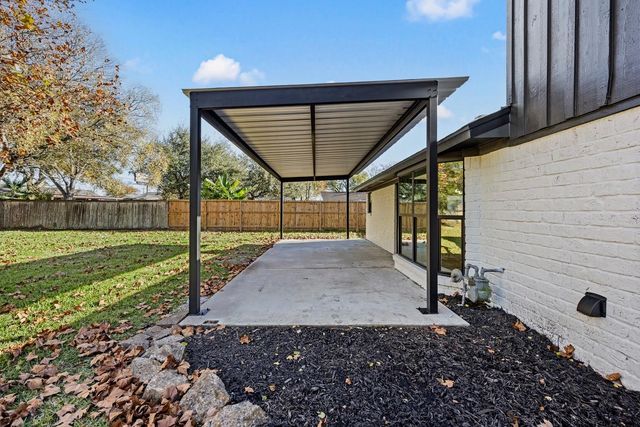 106 Burgundy Lane, League City, TX 77573