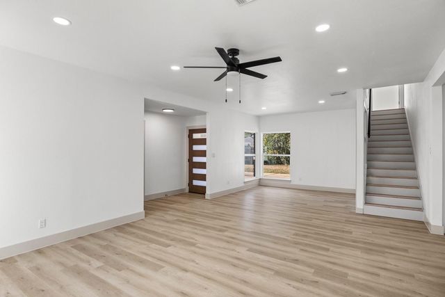 106 Burgundy Lane, League City, TX 77573