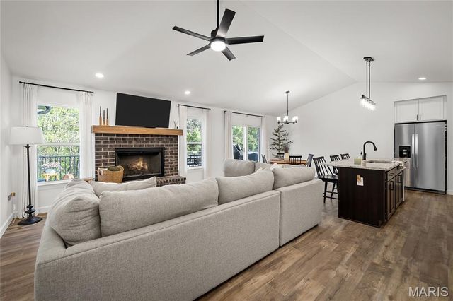 10717 Trenton Lane TBB, Foristell, MO 63348