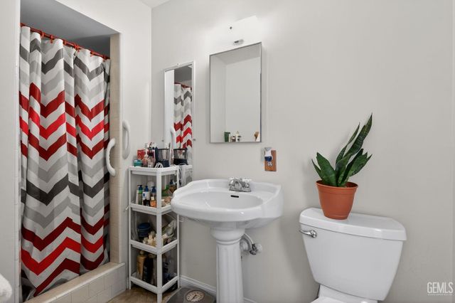 2724 Flower, Lake Isabella, CA 93240