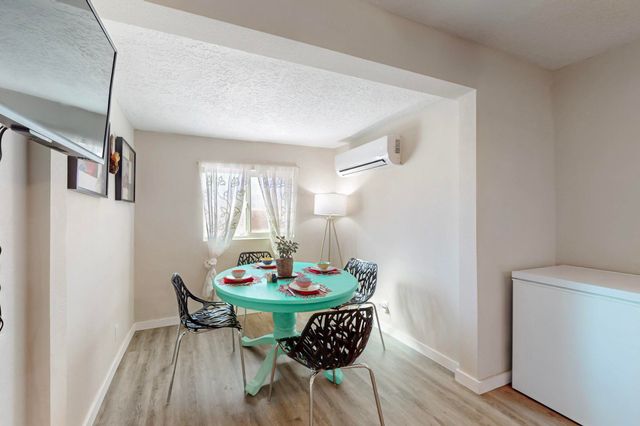 1800 Field Drive NE, Albuquerque, NM 87112