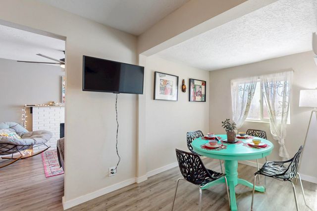 1800 Field Drive NE, Albuquerque, NM 87112