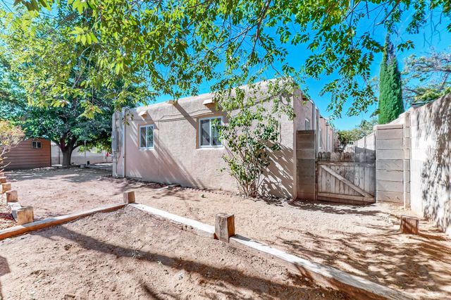 1800 Field Drive NE, Albuquerque, NM 87112