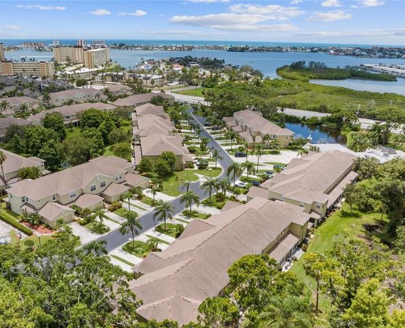11235 KAPOK GRAND CIRCLE, Madeira Beach, FL 33708