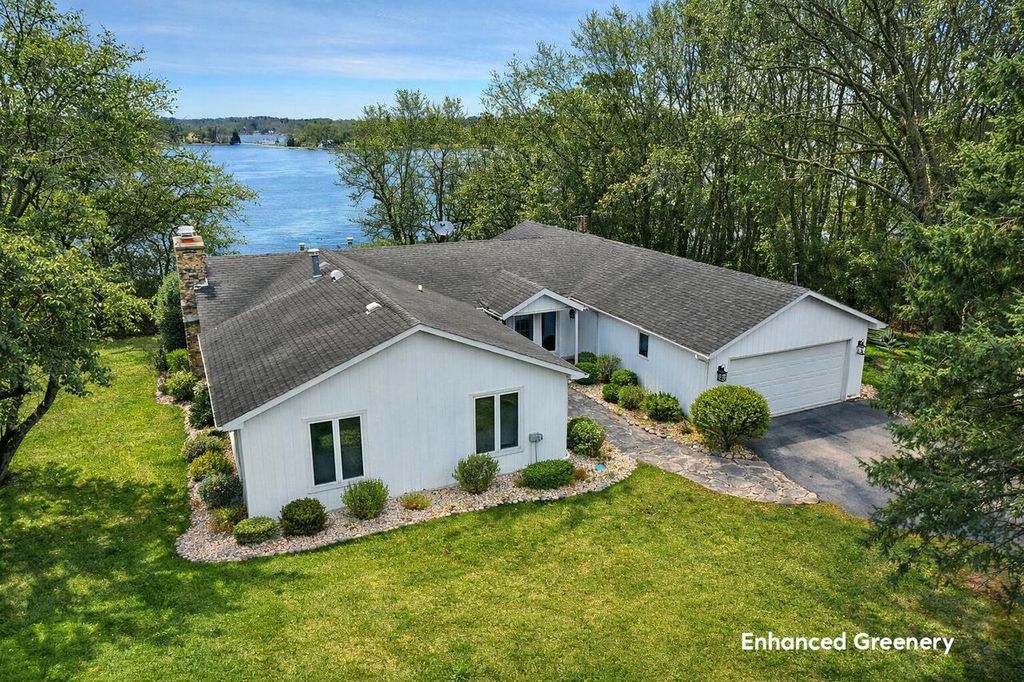 W5368 Plantation ROAD, Elkhorn, WI 53121