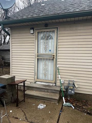 6083 Rosemont Avenue, Detroit, MI 48228