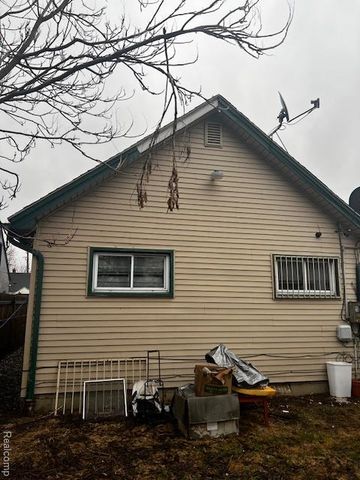 6083 Rosemont Avenue, Detroit, MI 48228