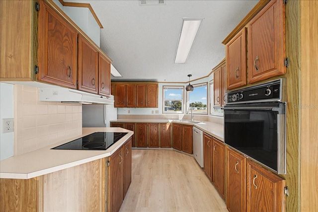 25021 BELLEVUE, Leesburg, FL 34748