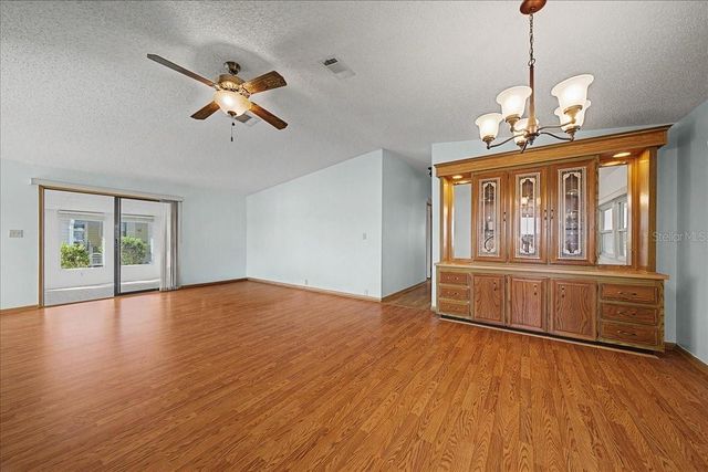 25021 BELLEVUE, Leesburg, FL 34748