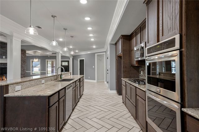 3206 Larkspur Lane, Fort Smith, AR 72916