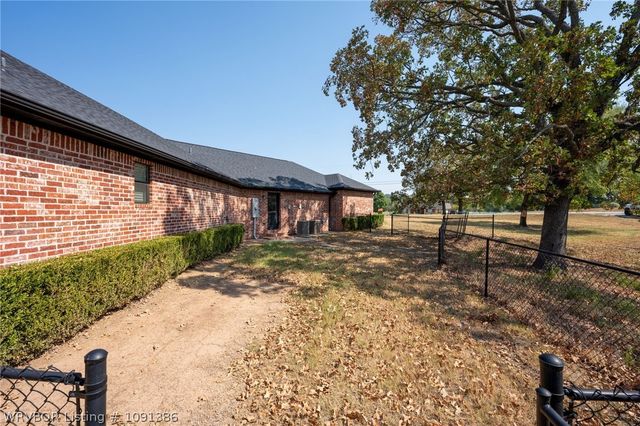 3206 Larkspur Lane, Fort Smith, AR 72916