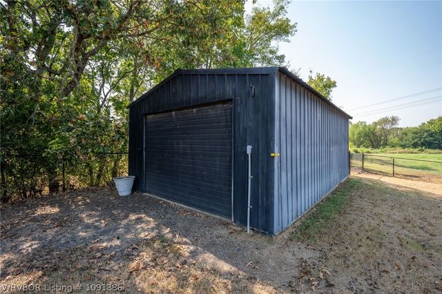 3206 Larkspur Lane, Fort Smith, AR 72916