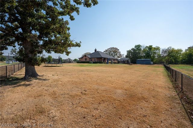 3206 Larkspur Lane, Fort Smith, AR 72916