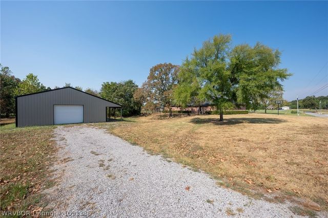 3206 Larkspur Lane, Fort Smith, AR 72916