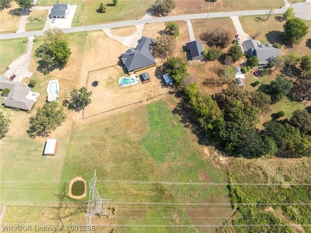 3206 Larkspur Lane, Fort Smith, AR 72916
