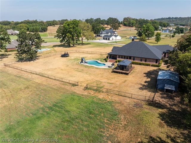 3206 Larkspur Lane, Fort Smith, AR 72916