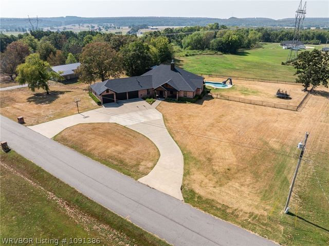 3206 Larkspur Lane, Fort Smith, AR 72916