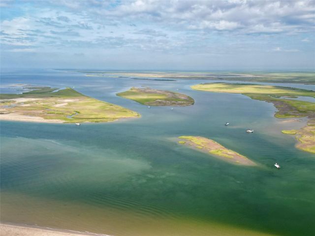 2252 County Road 201, Sargent, TX 77414