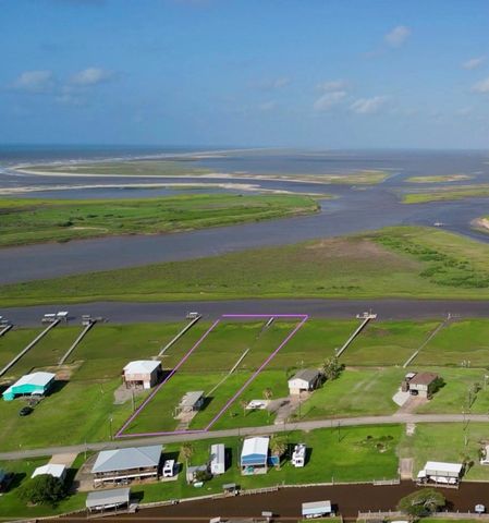 2252 County Road 201, Sargent, TX 77414