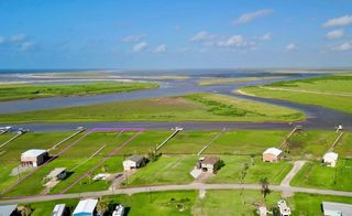 2252 County Road 201, Sargent, TX 77414