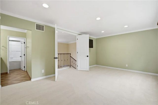 6121 Shoup Avenue 6, Woodland Hills, CA 91367