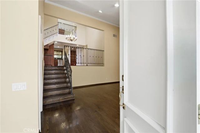 6121 Shoup Avenue 6, Woodland Hills, CA 91367
