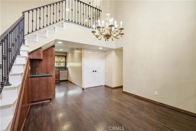 6121 Shoup Avenue 6, Woodland Hills, CA 91367