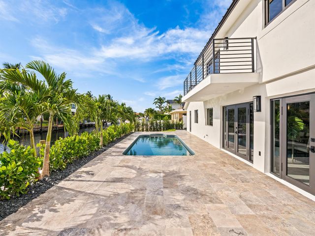 3711 NE 27th Avenue, Lighthouse Point, FL 33064