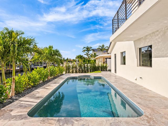 3711 NE 27th Avenue, Lighthouse Point, FL 33064