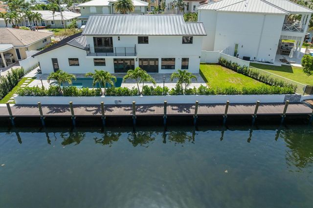 3711 NE 27th Avenue, Lighthouse Point, FL 33064