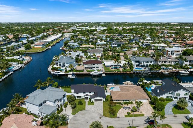 3711 NE 27th Avenue, Lighthouse Point, FL 33064