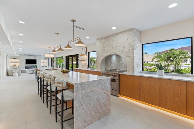3711 NE 27th Avenue, Lighthouse Point, FL 33064